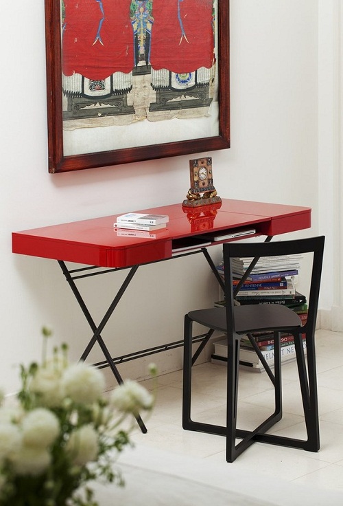 Mesa Cosimo na cor vermelha